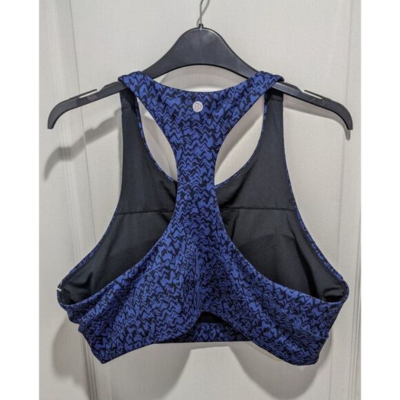 New Zella | Live-In Racerback Bra in Blue Twilight Wave Print - Picture 5 of 10